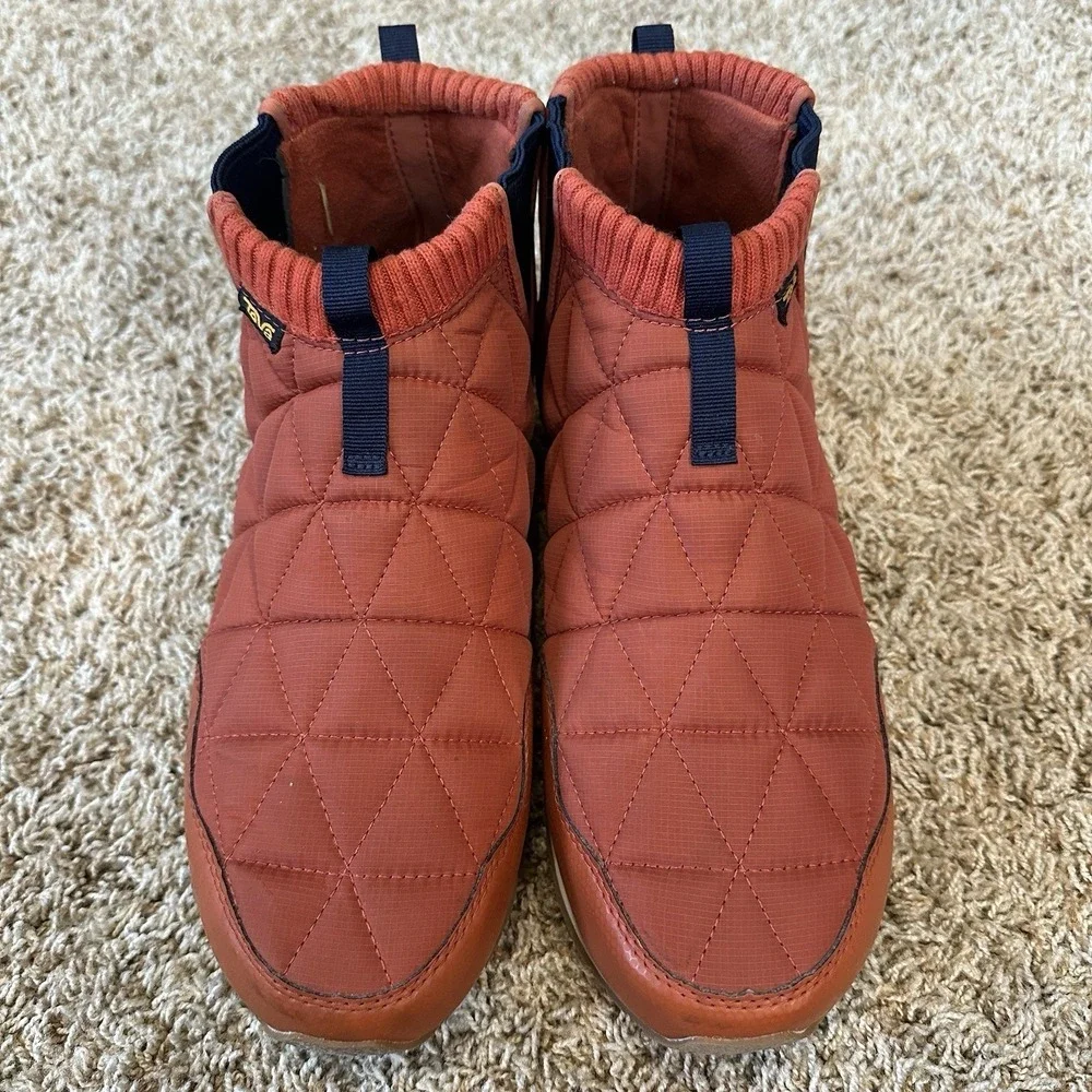 Teva‎ Ember Mid Boot Women's Size 11 Orange Quilted Waterproof Slipper Outdoor